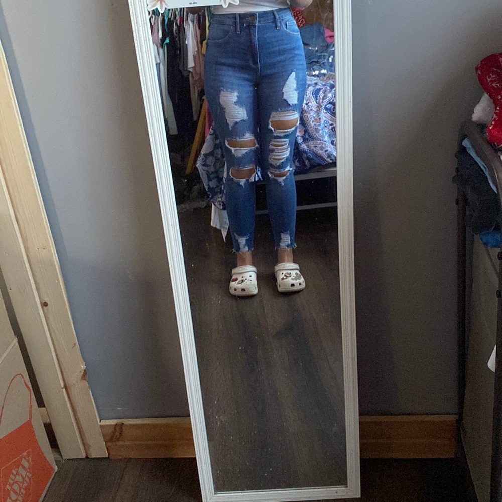 hollister ripped jeans